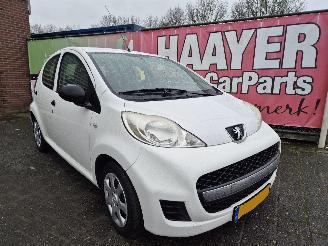 uszkodzony samochody osobowe Peugeot 107 1.0 12v xr 2011/6