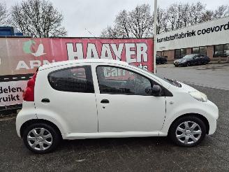 Peugeot 107 1.0 12v xr picture 3