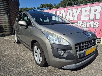 Schadeauto Peugeot 3008 1.6 vti blue lease 2011/10