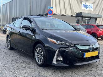 krockskadad bil auto Toyota Prius 1.8 Plug-in Executive 2020/2