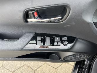 Toyota Prius 1.8 Plug-in Executive picture 18