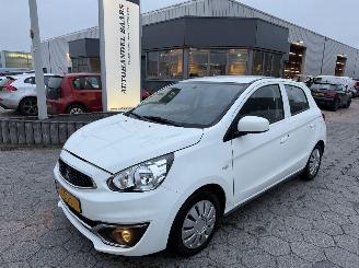 krockskadad bil auto Mitsubishi Space-star 1.0 Cool+ 2019/10