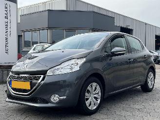 Avarii autoturisme Peugeot 208 1.2 PureTech Style Pack 2015/1
