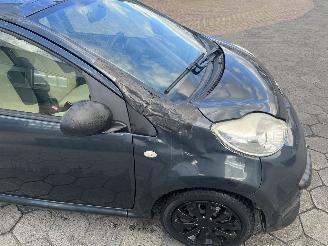 Peugeot 107 1.0-12V XR picture 10