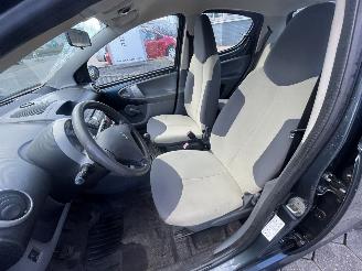 Peugeot 107 1.0-12V XR picture 15