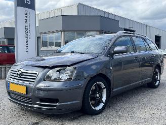 Voiture accidenté Toyota Avensis Wagon 2.0 VVTi Linea Sol 2006/1