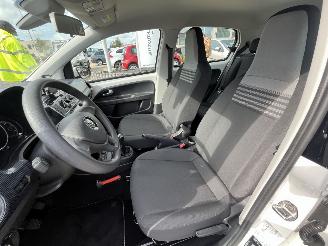 Volkswagen Up! 1.0 BMT move up! picture 14