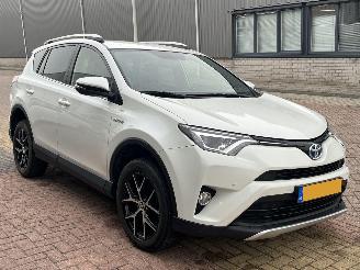Voiture accidenté Toyota Rav-4 2.5 Hybrid Style 2016/4