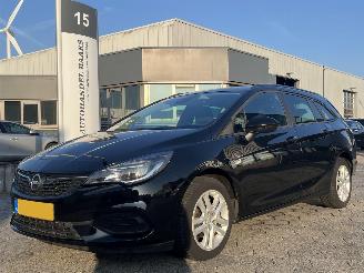 krockskadad bil auto Opel Astra Sports Tourer 1.2 Edition 2022/2