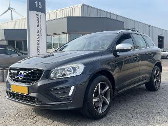 krockskadad bil auto Volvo Xc-60 2.0 T5 FWD R-Design AUTOMAAT 2015/8