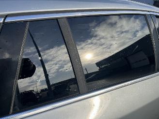 Volvo V-60 2.4 D6 AWD Plug-In Hybrid Summum picture 12