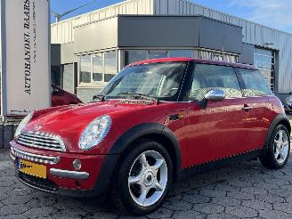 krockskadad bil auto Mini One 1.6 One Pepper 2003/11