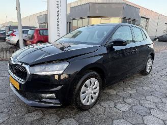 krockskadad bil auto Skoda Fabia 1.0 TSI Selection 2024/3