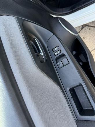 Toyota Yaris 1.5 Hybrid Lease picture 25