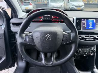 Peugeot 208 1.4 VTi Active picture 17