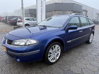 Vaurioauto  passenger cars Renault Laguna Grand Tour 2.0-16V Tech Line 2007/6