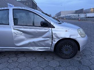 Toyota Yaris 1.3-16V VVT-i Luna picture 4