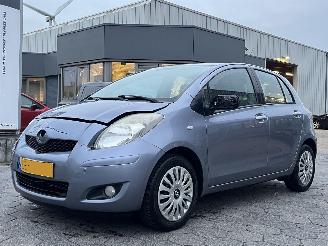 Coche accidentado Toyota Yaris 1.3 VVTi Aspiration 2011/5
