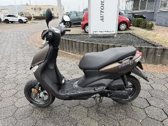 dommages scooters Yamaha  Neo\'s 4 2017/12