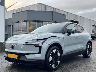 krockskadad bil auto Volvo EX30 Single Motor Plus 51 kWh 2024/4