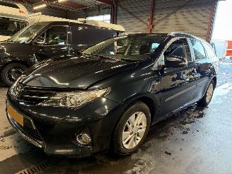 Avarii autoturisme Toyota Auris Touring Sports 1.8 Hybrid Aspiration 2014/2
