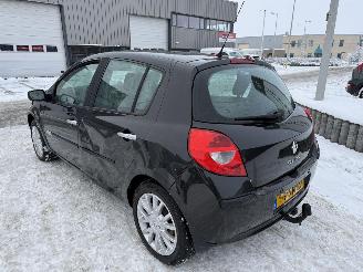Renault Clio 1.6-16V INITIALE PARIS  PANO picture 6