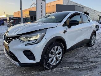 Damaged car Renault Captur 1.6 E-Tech Hybrid 145 Zen 2022/9