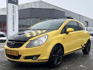 Vaurioauto  passenger cars Opel Corsa 1.4-16V Color Edition 2010/8