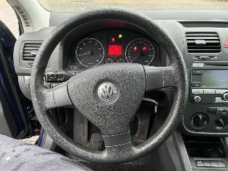 Volkswagen Golf 1.6 FSI Comfortline Business picture 15