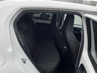 Volkswagen Up! 1.0 BMT up! beats picture 12