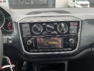 Volkswagen Up! 1.0 BMT up! beats picture 18