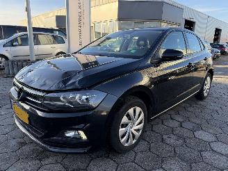 krockskadad bil auto Volkswagen Polo 1.6 TDI Comfortline 2019/6