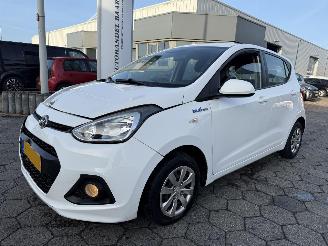 Auto incidentate Hyundai I-10 1.0i i-Motion Comfort 2015/8