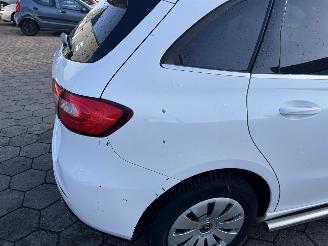 Mercedes B-klasse 200d AUTOMAAT picture 9
