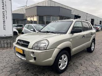 Unfallwagen Hyundai Tucson 2.0i Dynamic Executive 2009/4