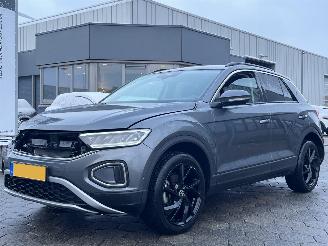 Unfallwagen Volkswagen T-Roc 1.0 TSI Life Edition 2024/10