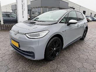 Vaurioauto  passenger cars Volkswagen ID.3 First Plus 58 kWh 2020/12