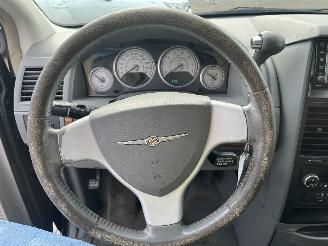 Chrysler Grand-voyager 3.8 V6 LX picture 19