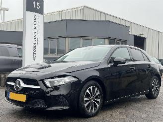 Unfallwagen Mercedes A-klasse 180 Business Solution AUTOMAAT 2021/2