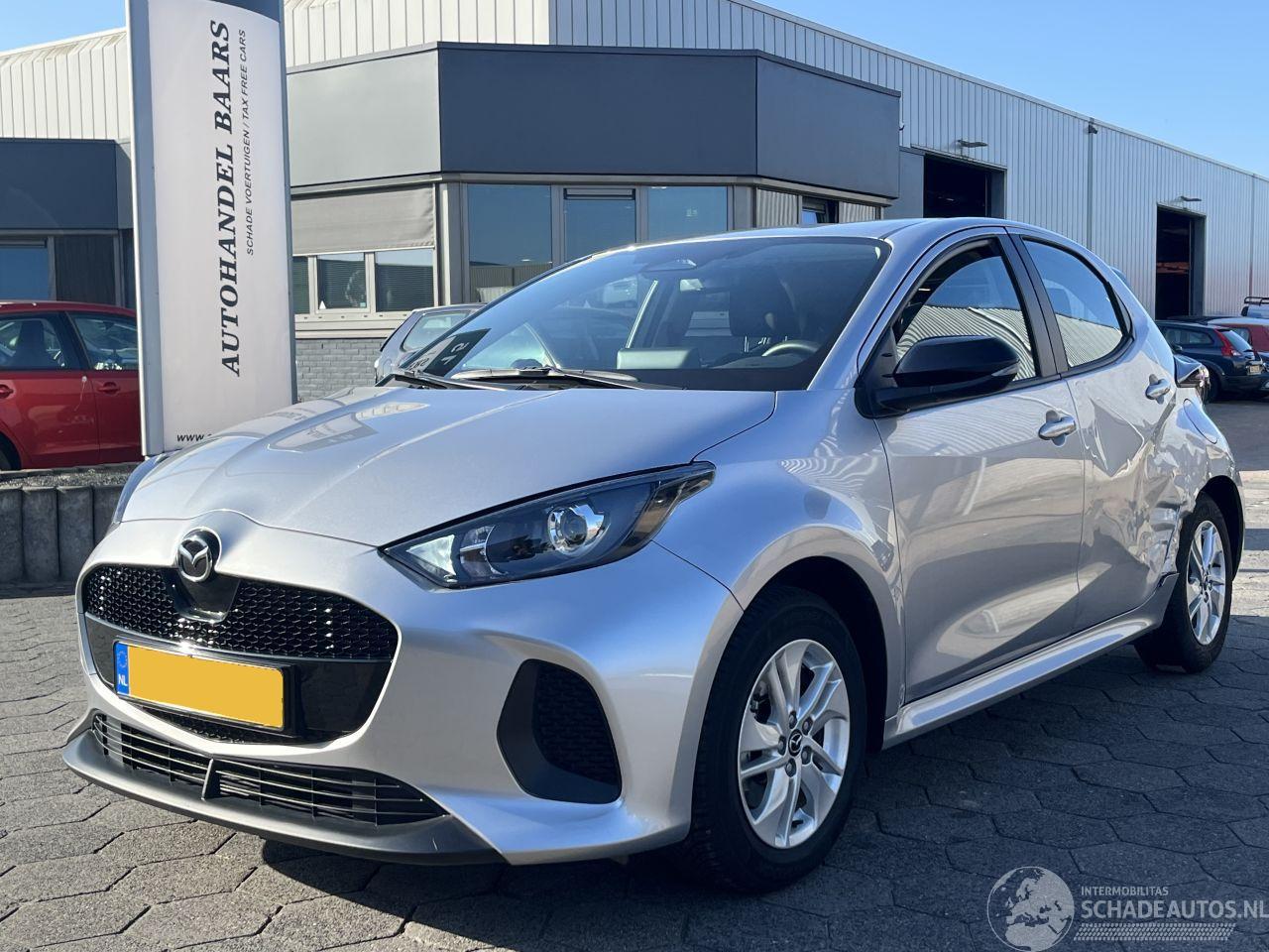 Mazda 2 Hybrid 1.5 Centre-line