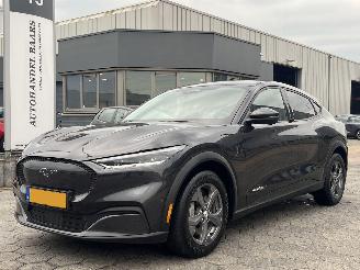 skadebil auto Ford Mustang Mach-E Extended RWD 98 kWh 2022/4