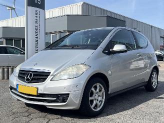 Damaged car Mercedes A-klasse 160 BlueEFFICIENCY Avantgarde 2009/9