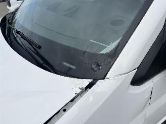 Volkswagen Crafter 35 2.0 TDI L3H2 Highline picture 11