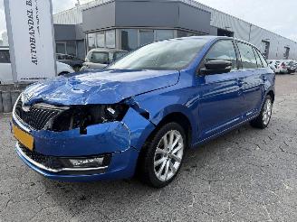 uszkodzony samochody osobowe Skoda Rapid Spaceback 1.0 TSI Greentech Clever 2018/10