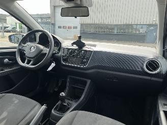 Volkswagen Up! 1.0 picture 14