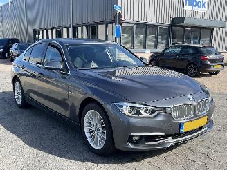 BMW 3-serie 320i Edition Luxury Line Purity Executive picture 3