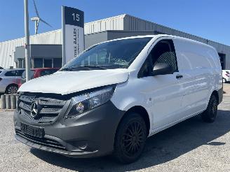 skadebil bedrijf Mercedes Vito 111 CDI Lang Bestelauto van het Jaar editie 2018/11