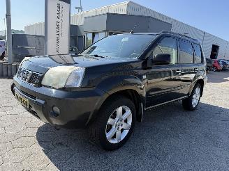 Vaurioauto  passenger cars Nissan X-Trail 2.0 Columbia Style 2wd 2007/3