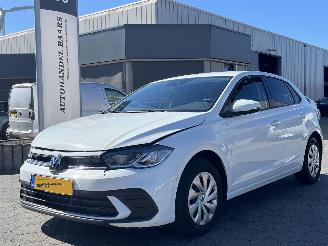 krockskadad bil auto Volkswagen Polo 1.0 TSI Life Business AUTOMAAT 2024/1