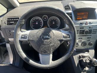 Opel Zafira 1.8 Cosmo picture 16